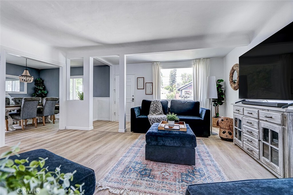 Property Photo: 320 E Walnut Avenue CA 90245