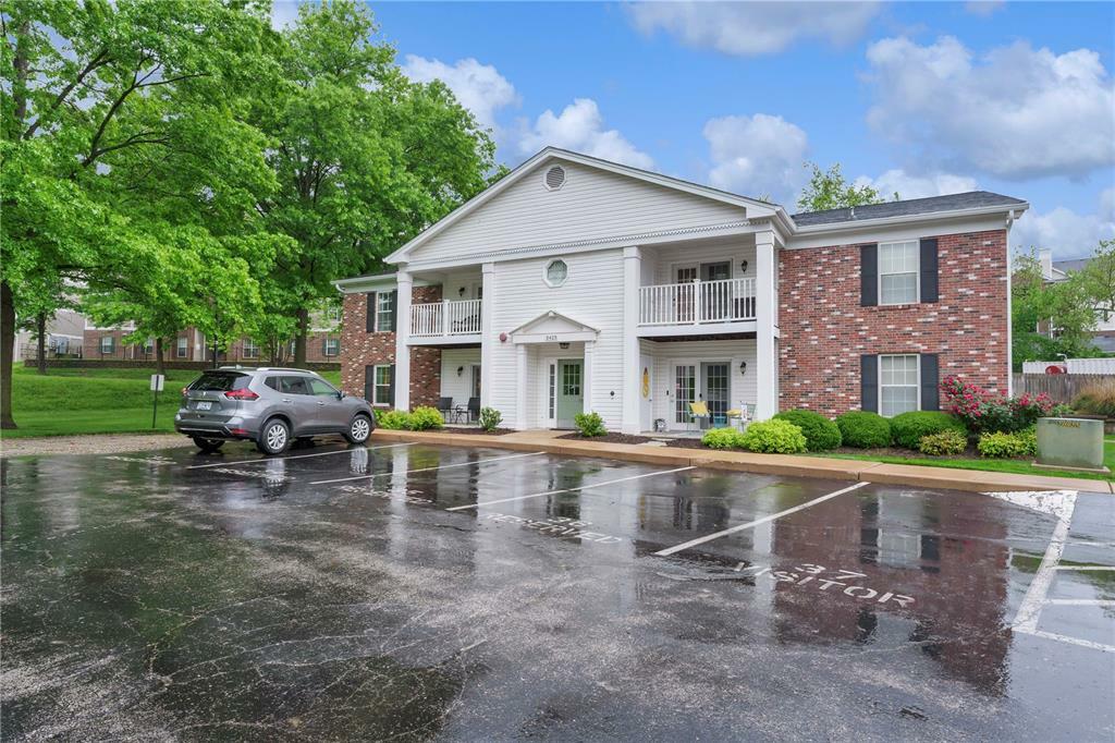Property Photo: 3425 Country Stone Manor Drive H MO 63088