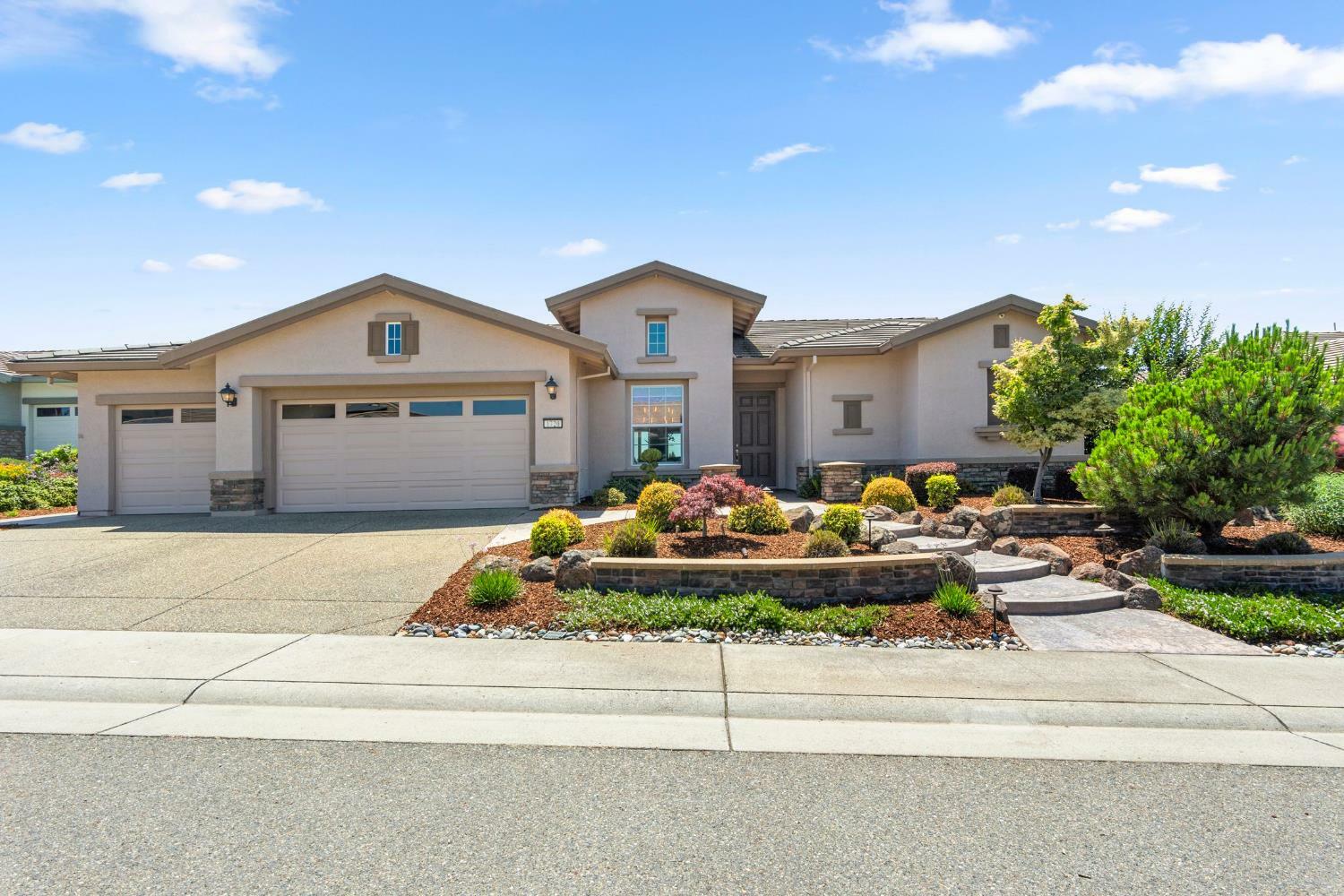 Property Photo: 1720 Avian Hill Place CA 95648