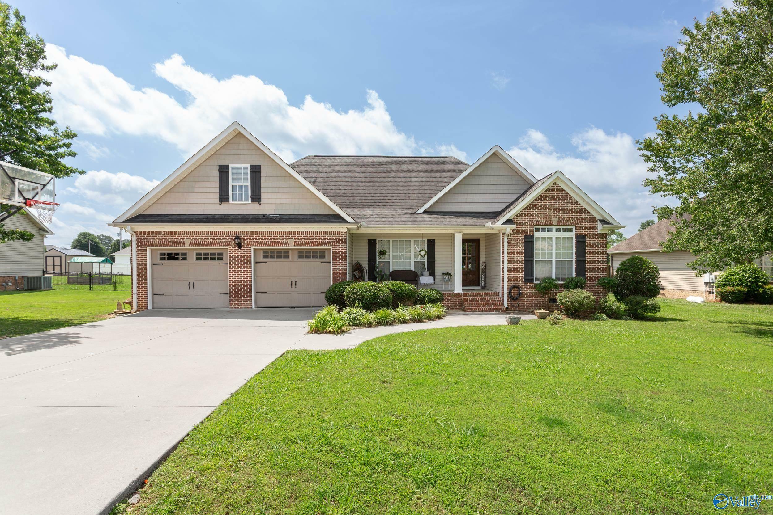1465 Marshall Way  Southside AL 35907 photo