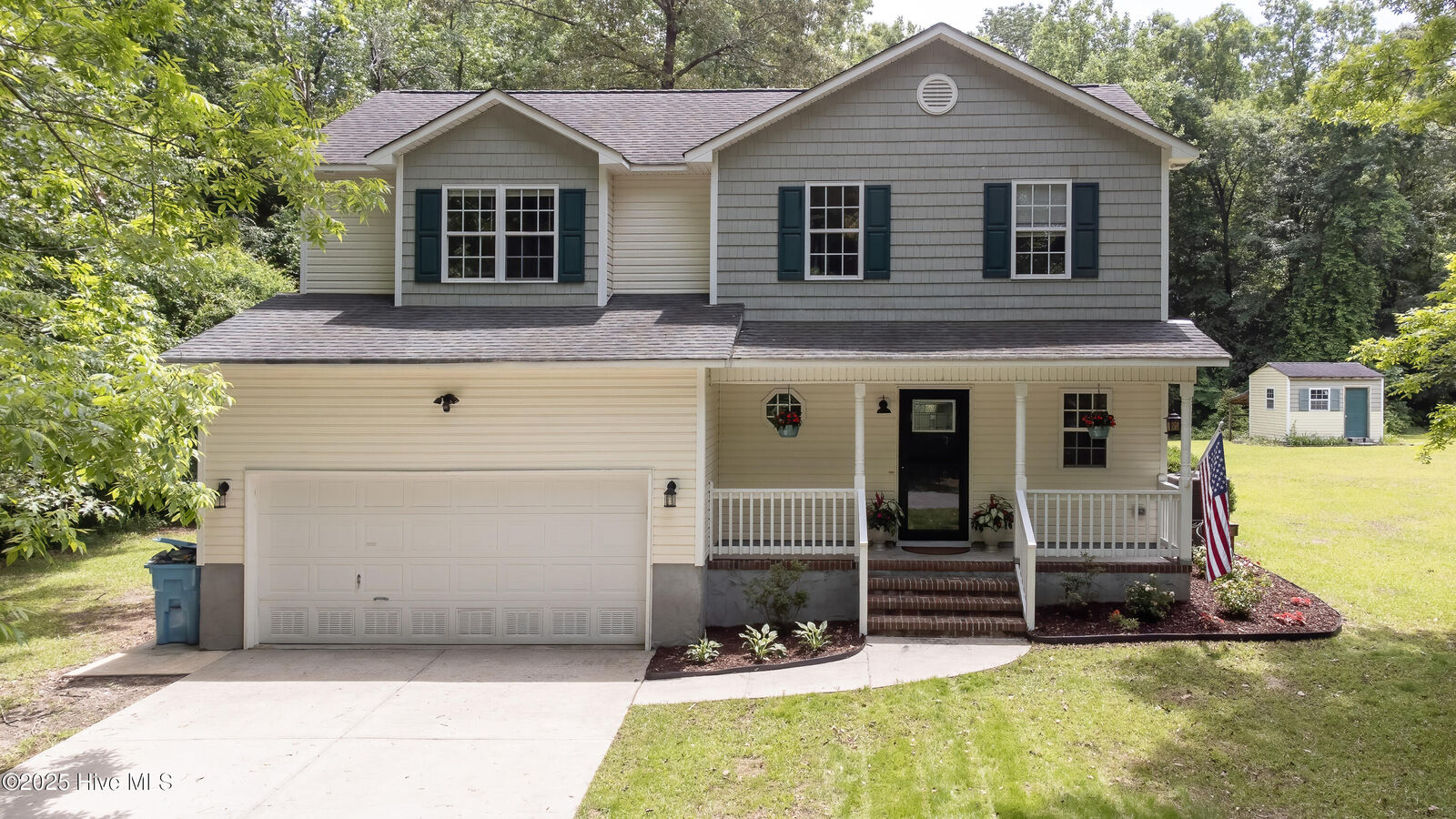 Property Photo:  130 Briar Hollow Drive  NC 28540 