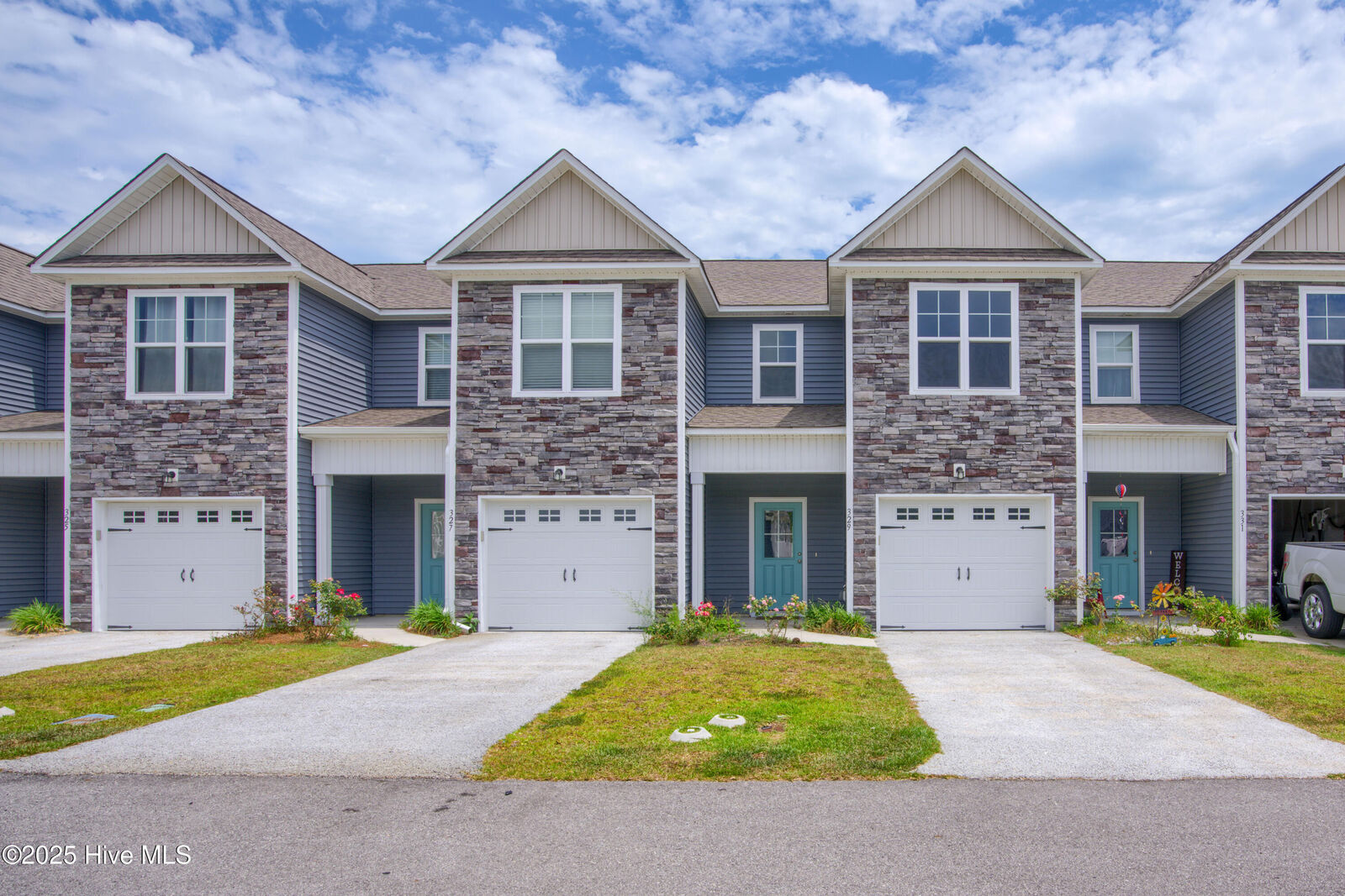 Property Photo:  329 S Stingray Lane  NC 28460 