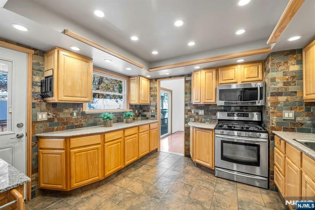 Property Photo: 8 Carlisle Court NJ 08817