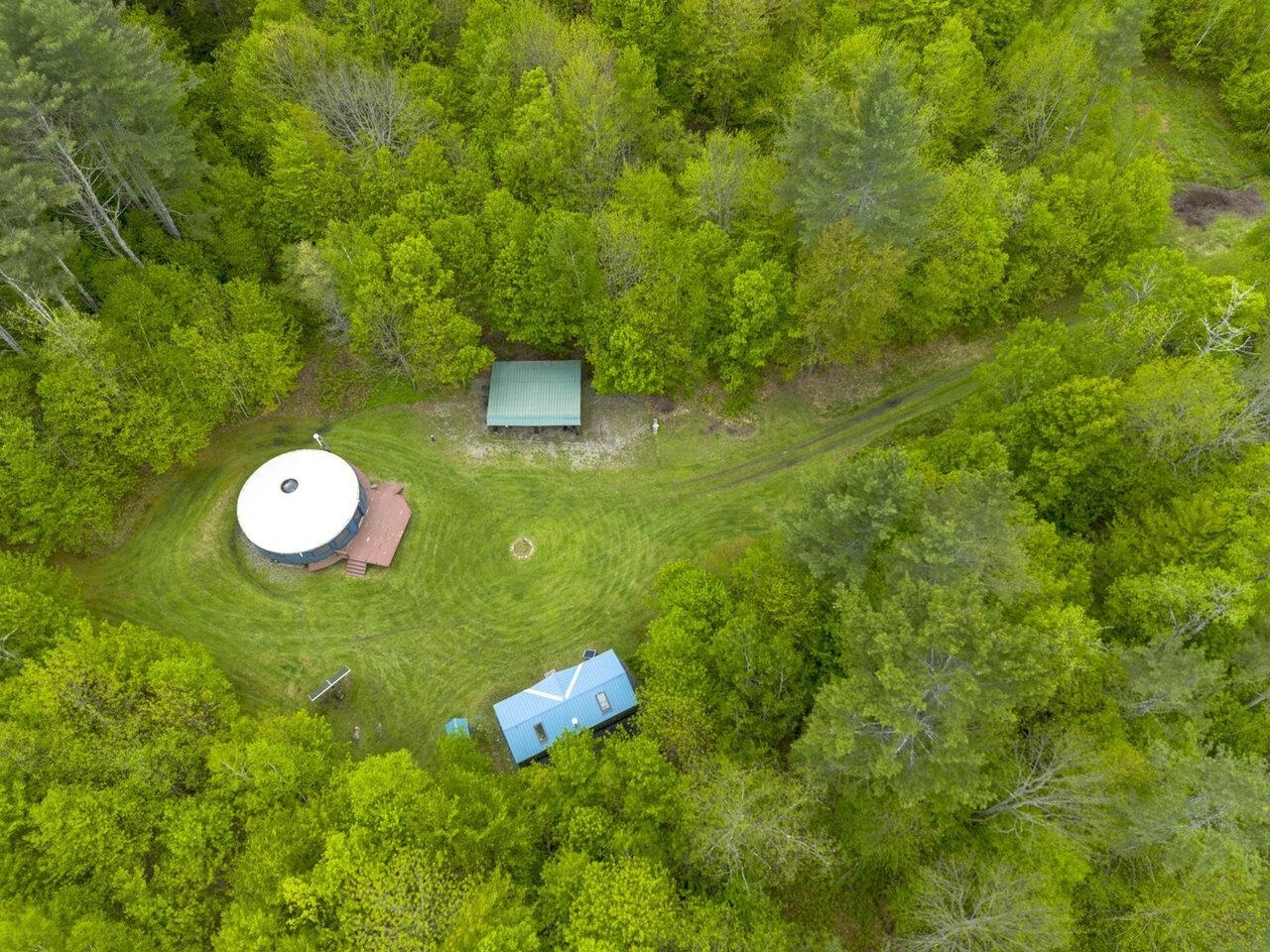 Property Photo: 1006 Brownsville Road VT 05660