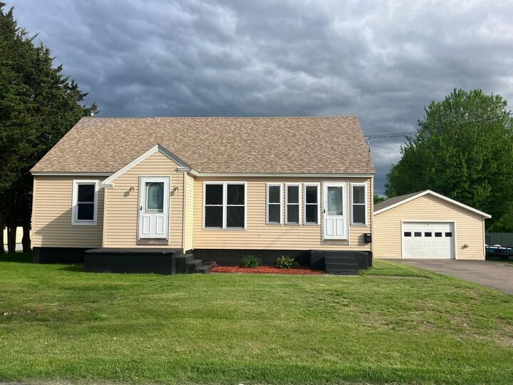 Property Photo:  98 Canada Street  VT 05488 