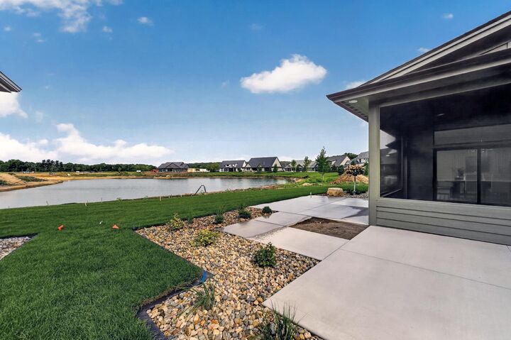 Property Photo:  1747 Mayowood Court SW  MN 55902 