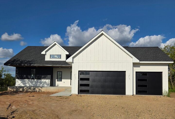 18866 Silo Court  Shafer MN 55074 photo