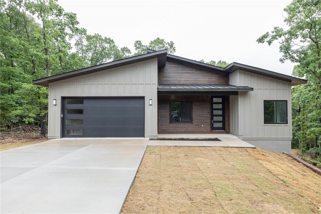 Property Photo:  3 Glasgow Circle  AR 72715 