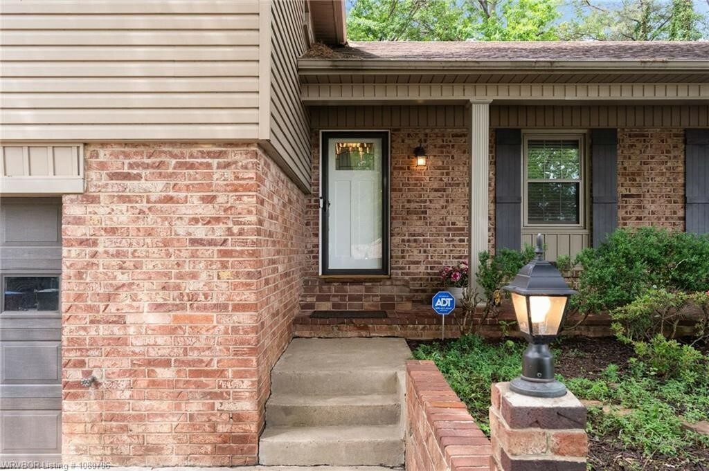 Property Photo: 2800 S S. 34th AR 72903