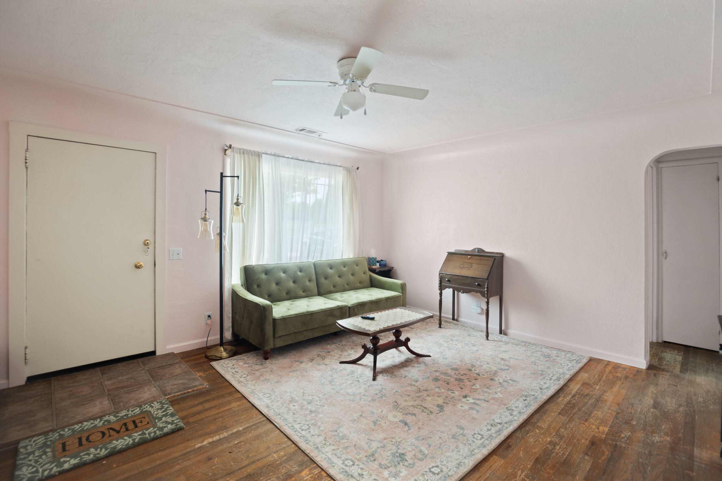 Property Photo: 360 W Stewart Avenue OR 97501