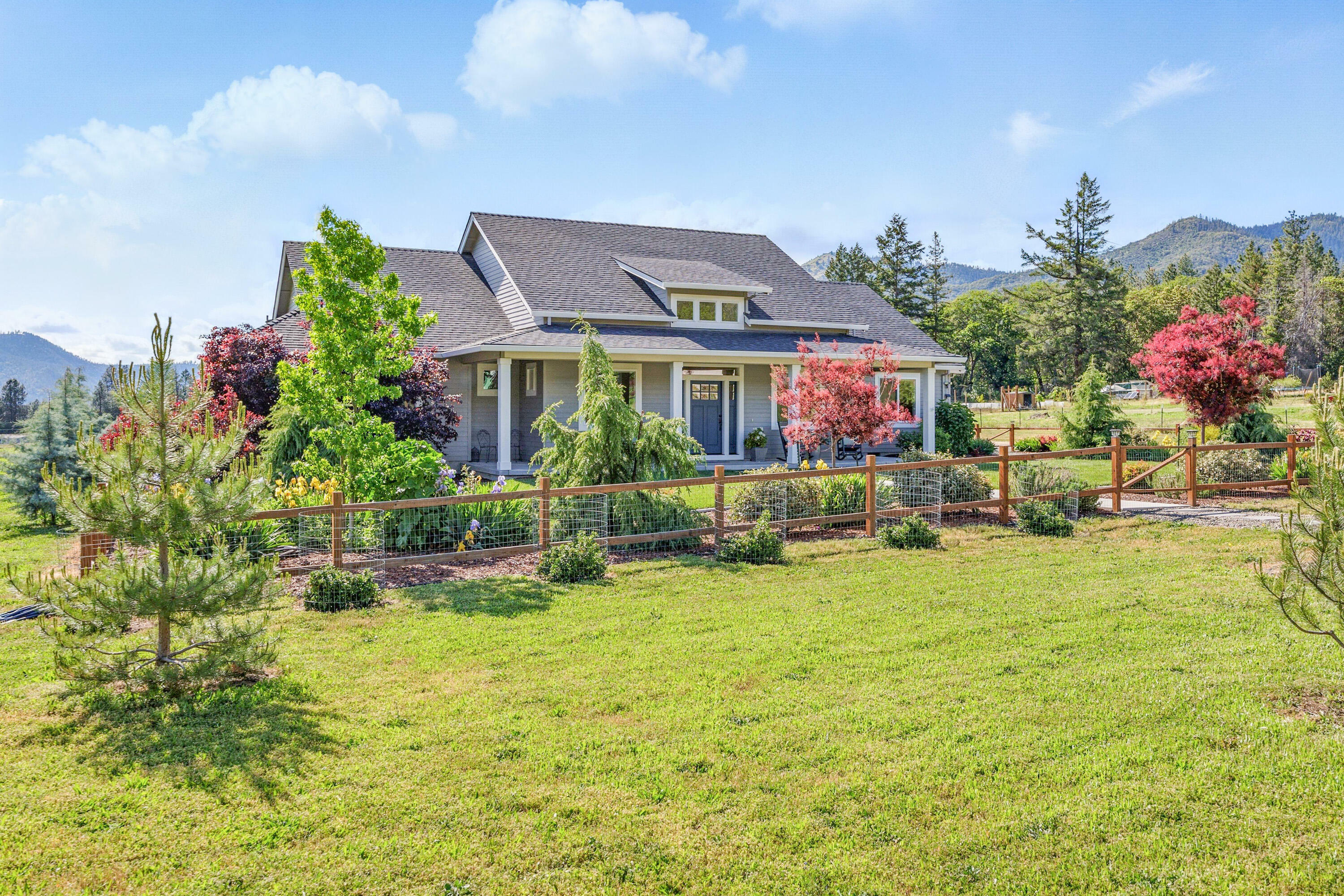 Property Photo: 239 China Gulch Road OR 97530