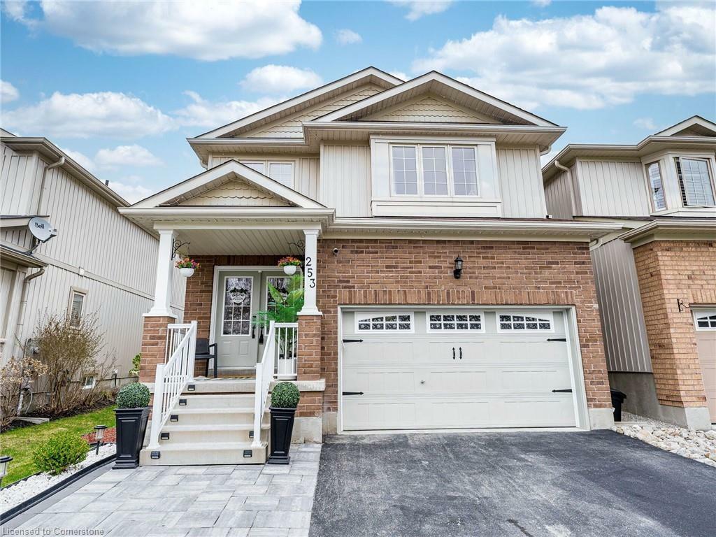 Property Photo: 253 Greenwood Drive ON L0M 1B4