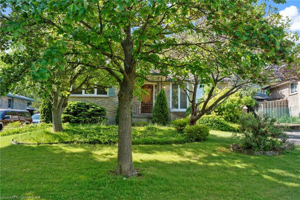 Property Photo: 8 Grenada Drive ON N3Y 3E7