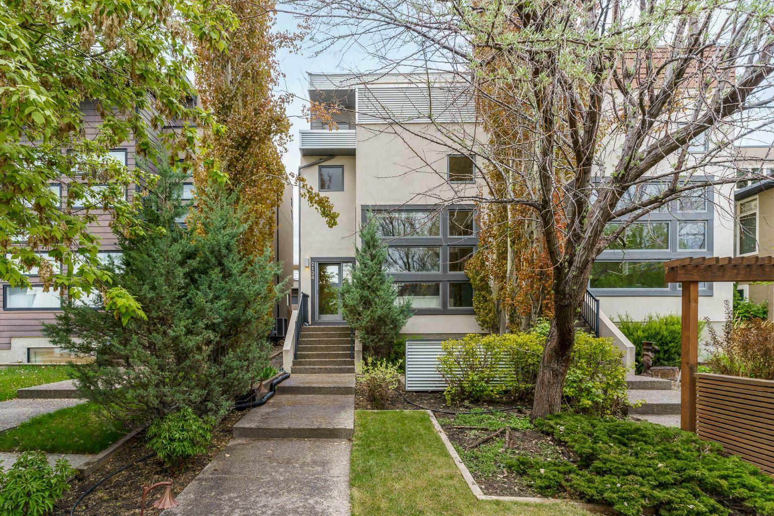 2134 30 Avenue SW  Calgary AB T2T 1R4 photo