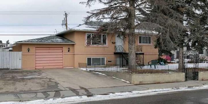 4010 8 Avenue SW — photo 1