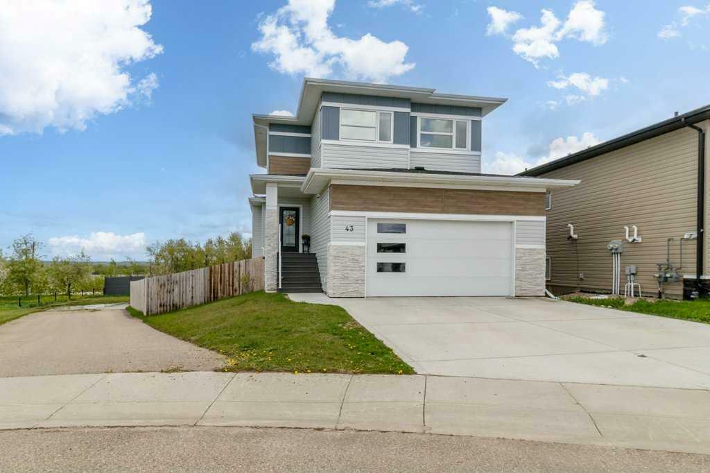 Property Photo: 43 Victor Close AB T4S 0P4