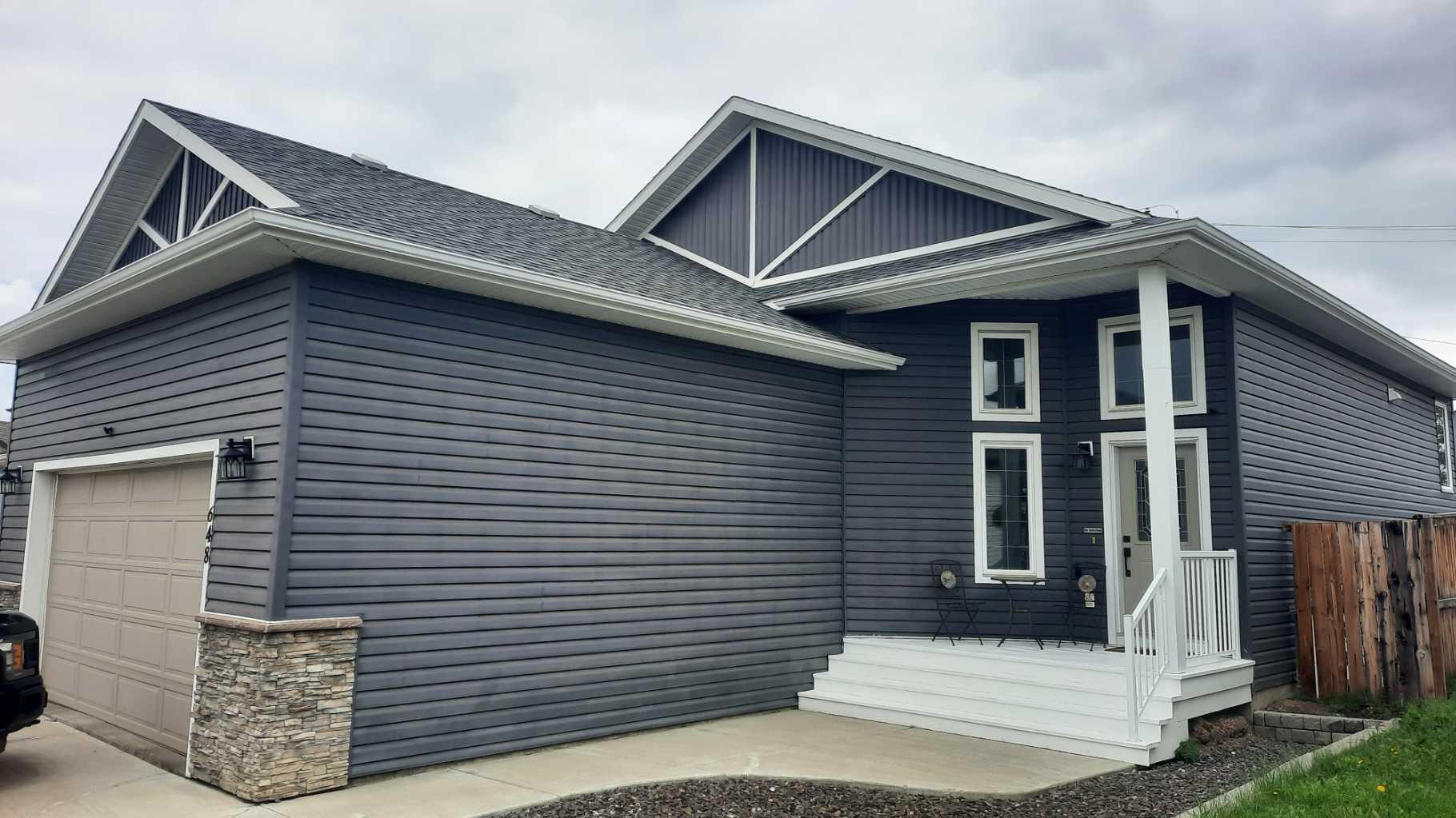 Property Photo: 648 Bankview Drive AB T0J 0Y6