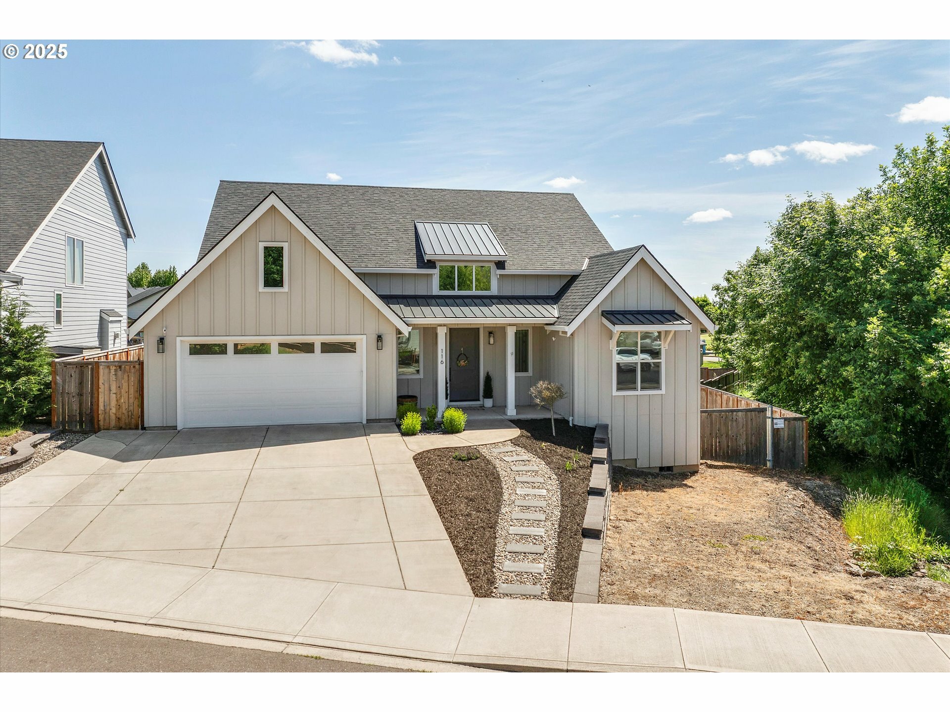 Property Photo: 116 NW Brookside OR 97128