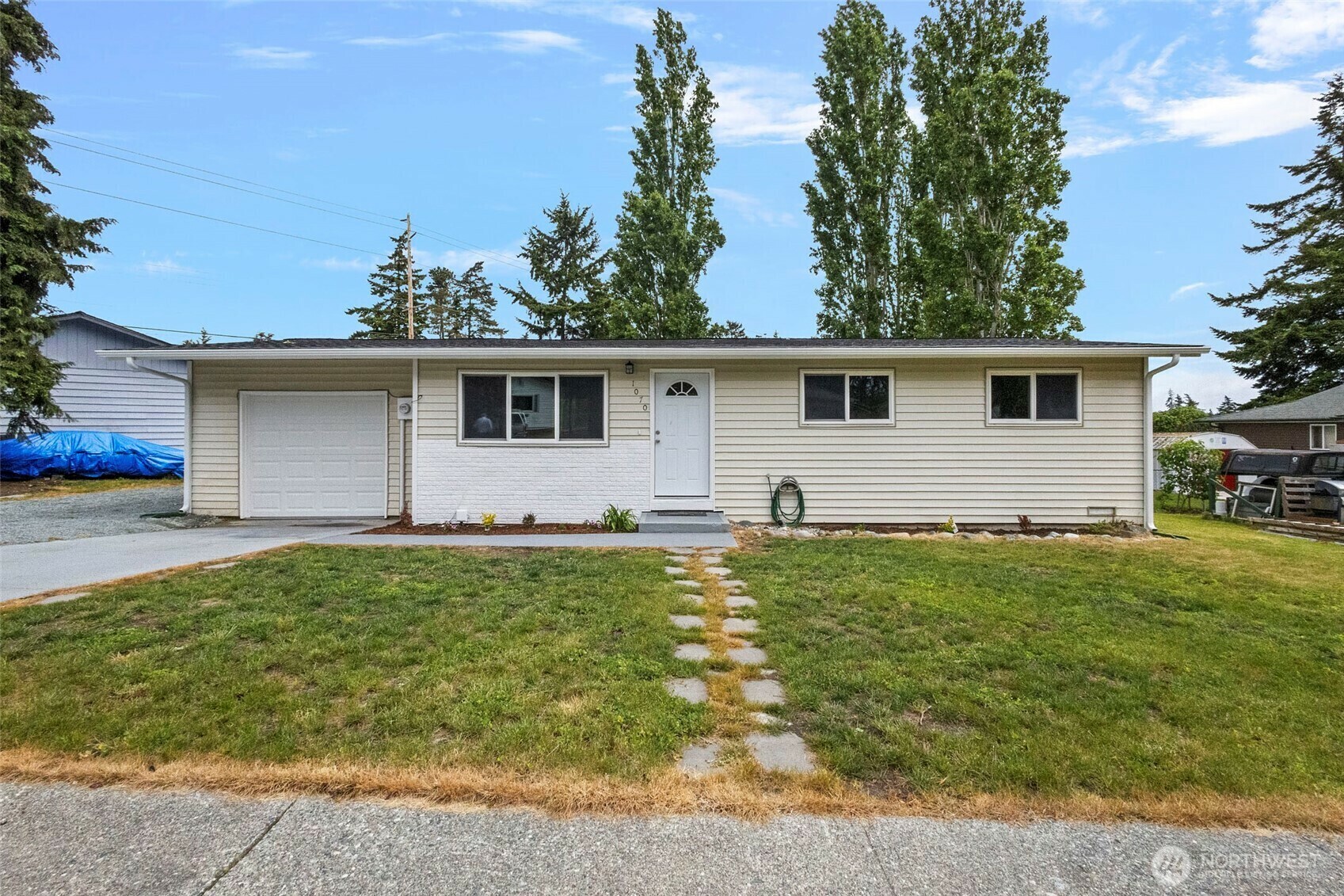 1070 NW Cathlamet Drive  Oak Harbor WA 98277 photo