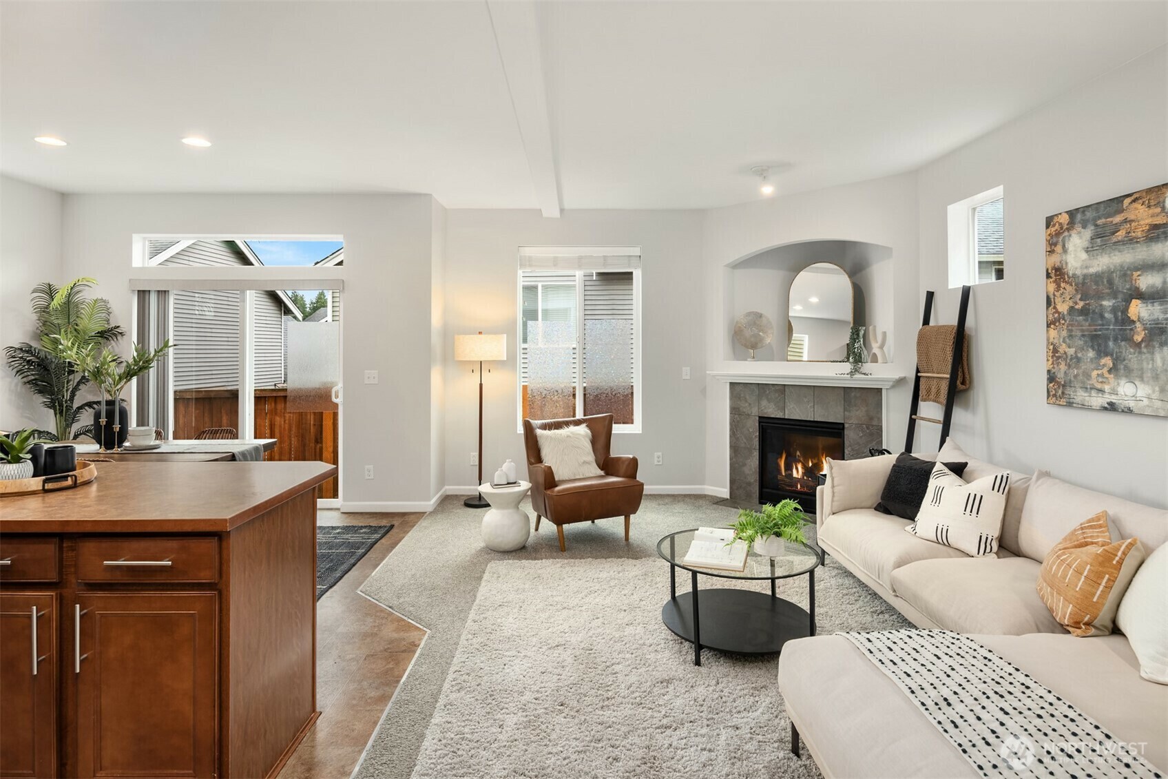 Property Photo:  402  124th Place SE  WA 98208 
