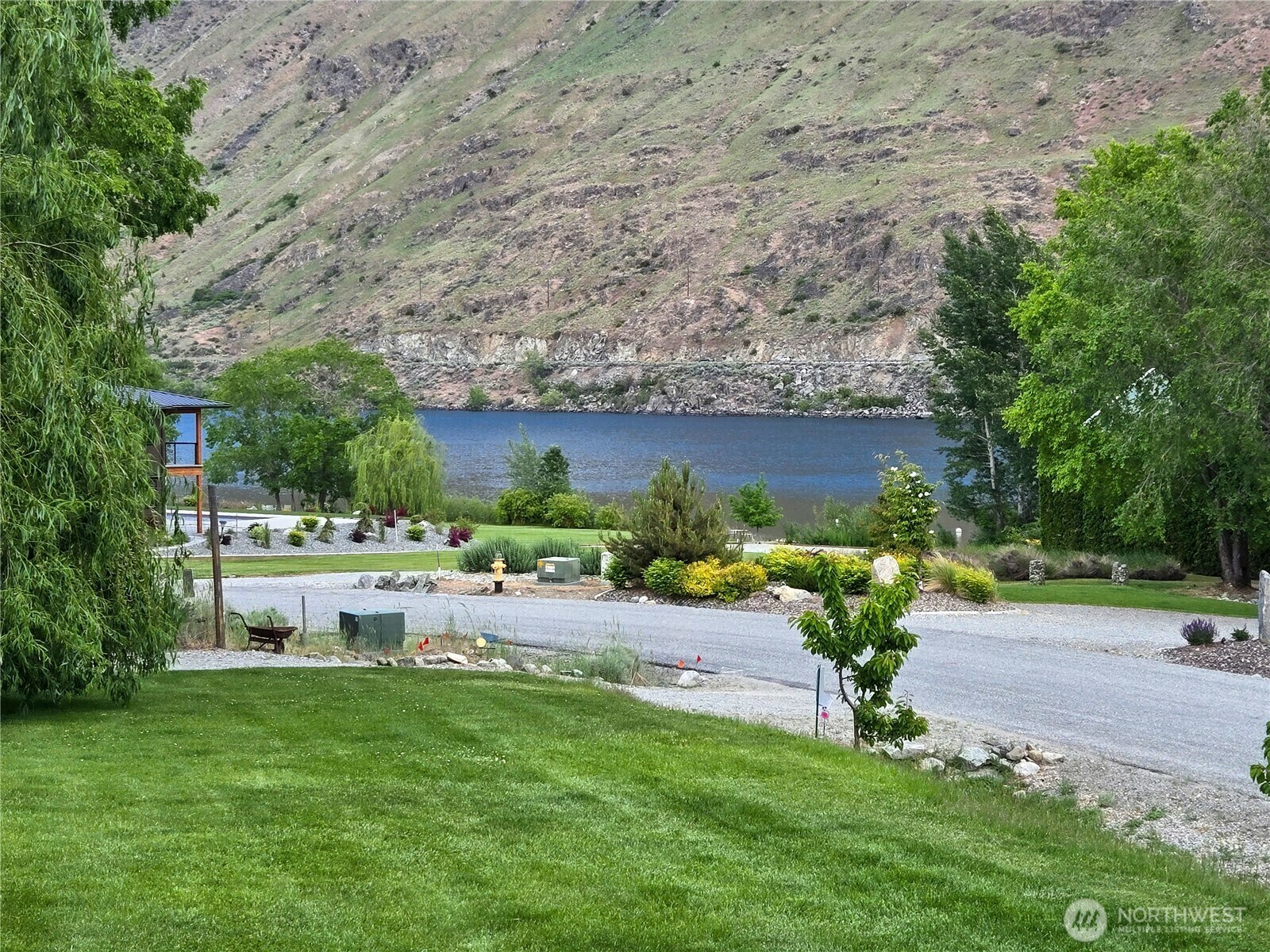 Property Photo: 876 1st St WA 98817