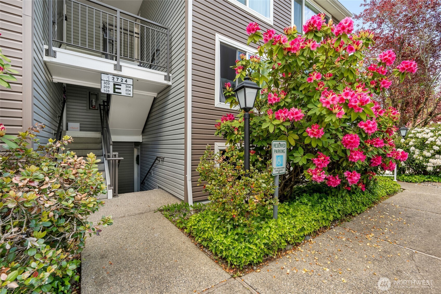 Property Photo:  12724 NE 144th Street E-104  WA 98034 