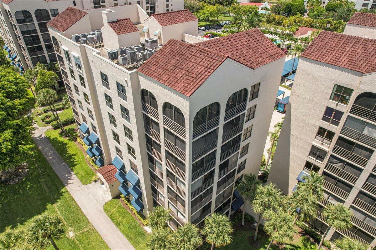 Property Photo: 7572 Regency Lake Drive 501 FL 33433