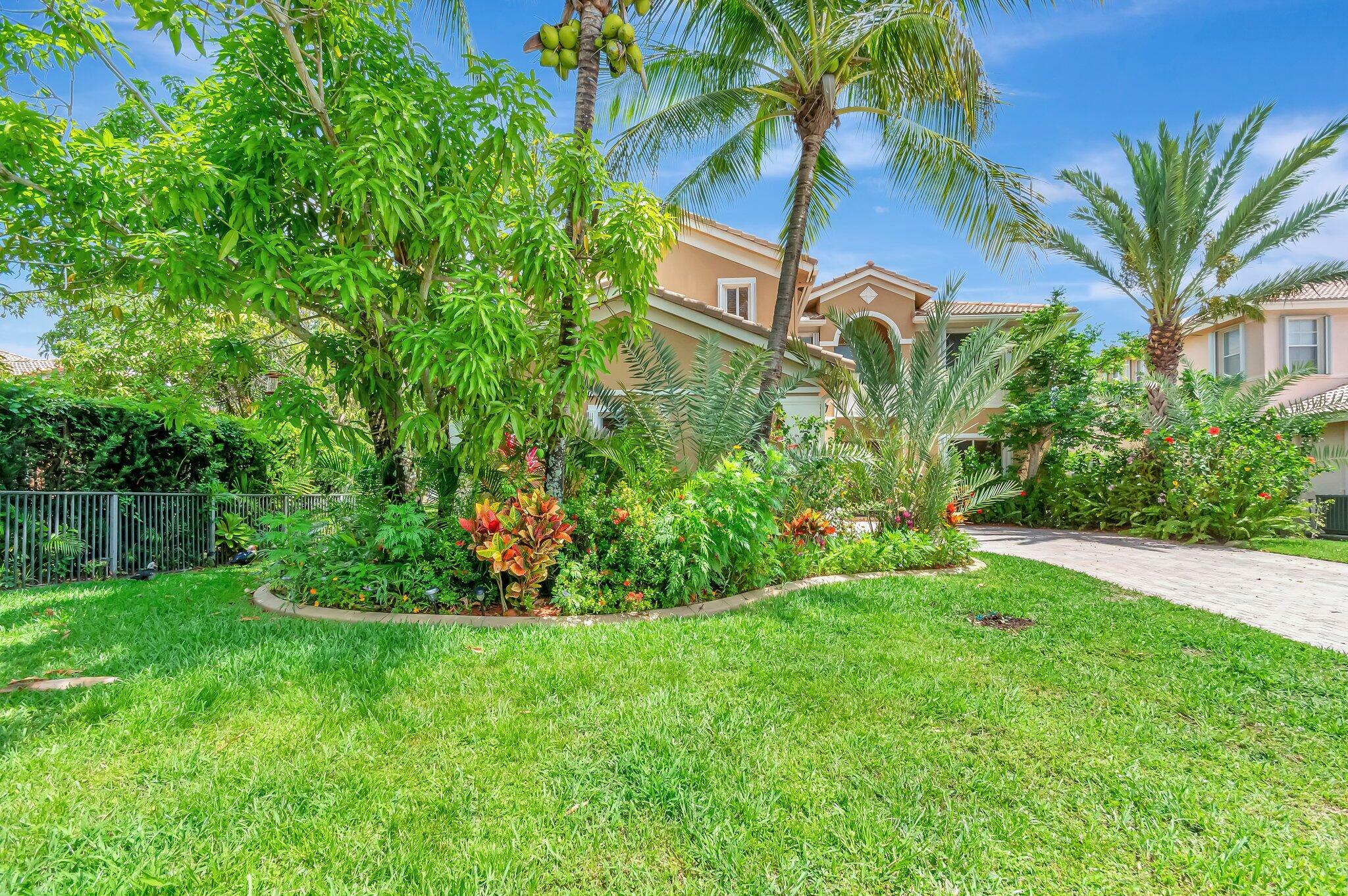 Property Photo: 116 Ibisca Terrace FL 33411