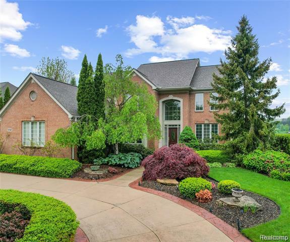 Property Photo: 17747 Parkshore Drive MI 48168