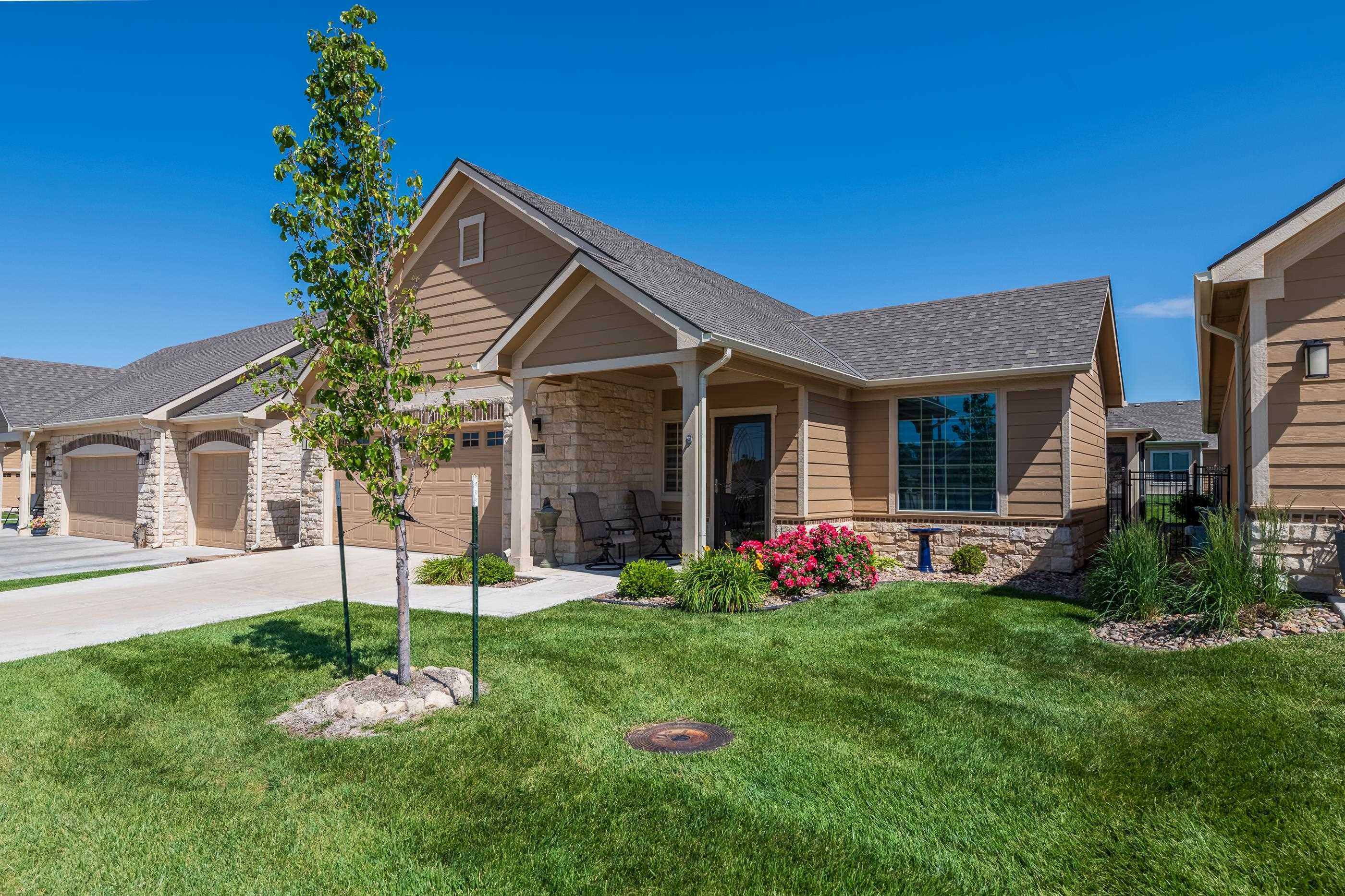 Property Photo: 1048 E Waters Edge St KS 67037
