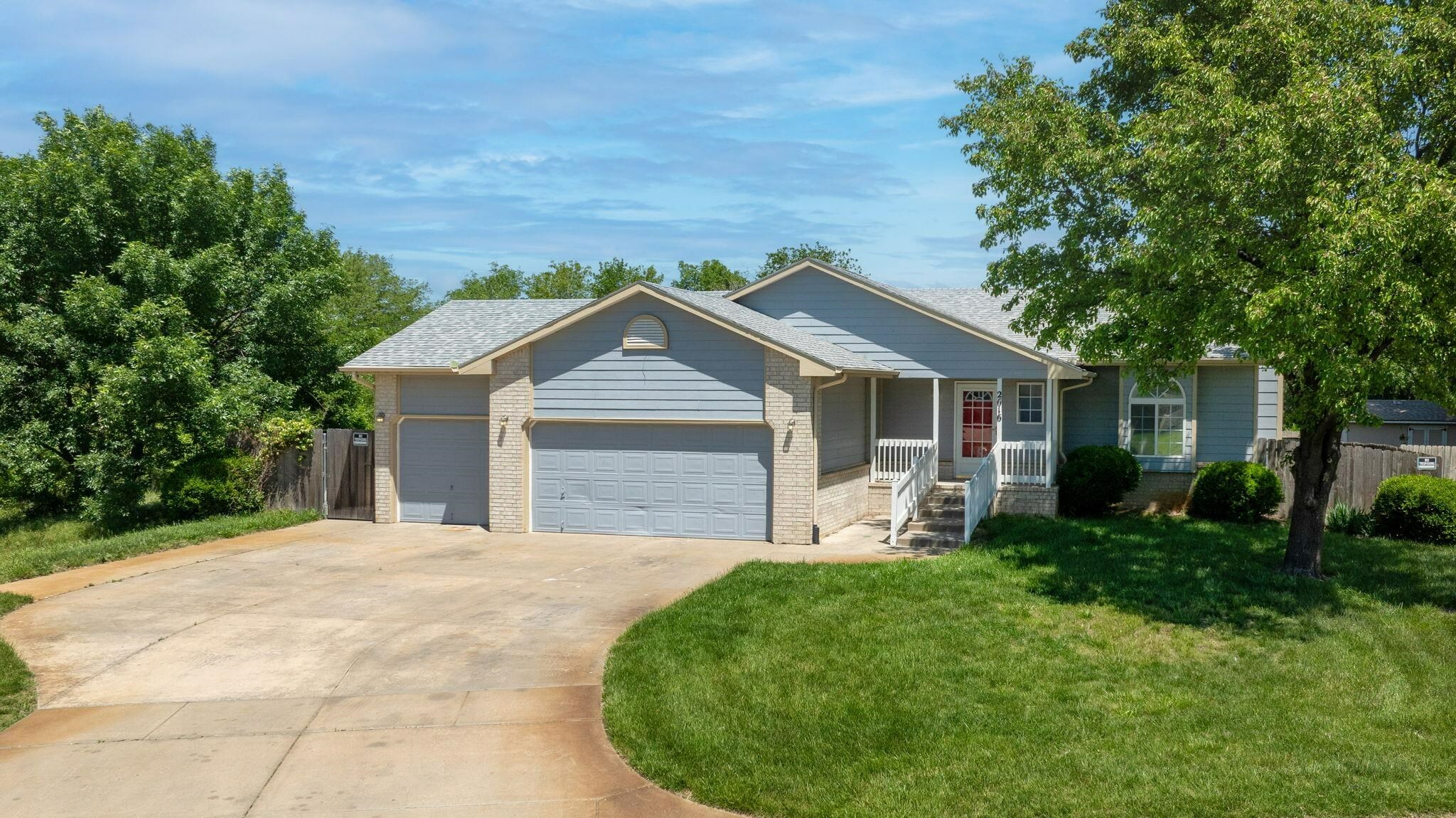 Property Photo: 2616 W 43rd St S KS 67217