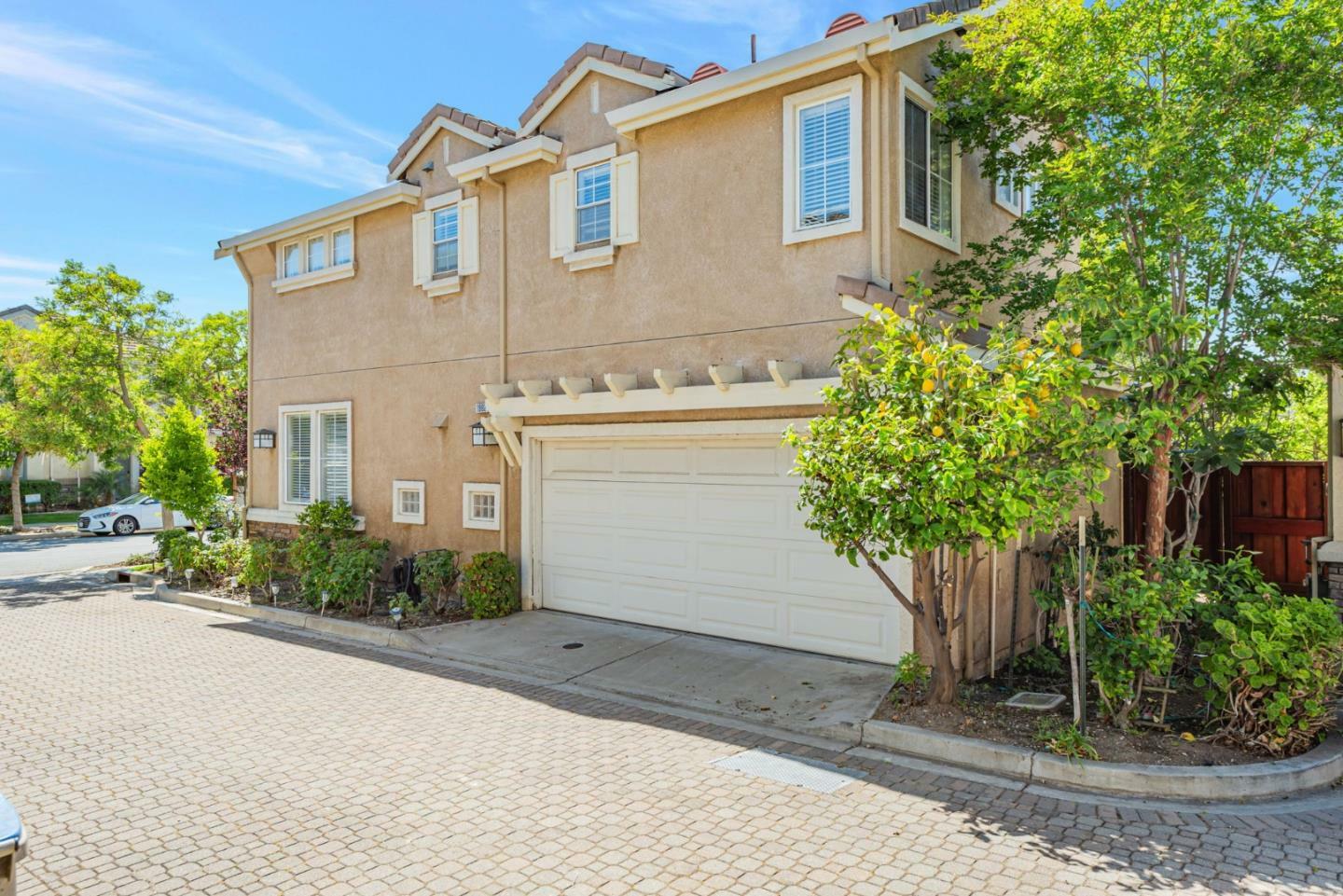 Property Photo: 1992 Wayne Circle CA 95131