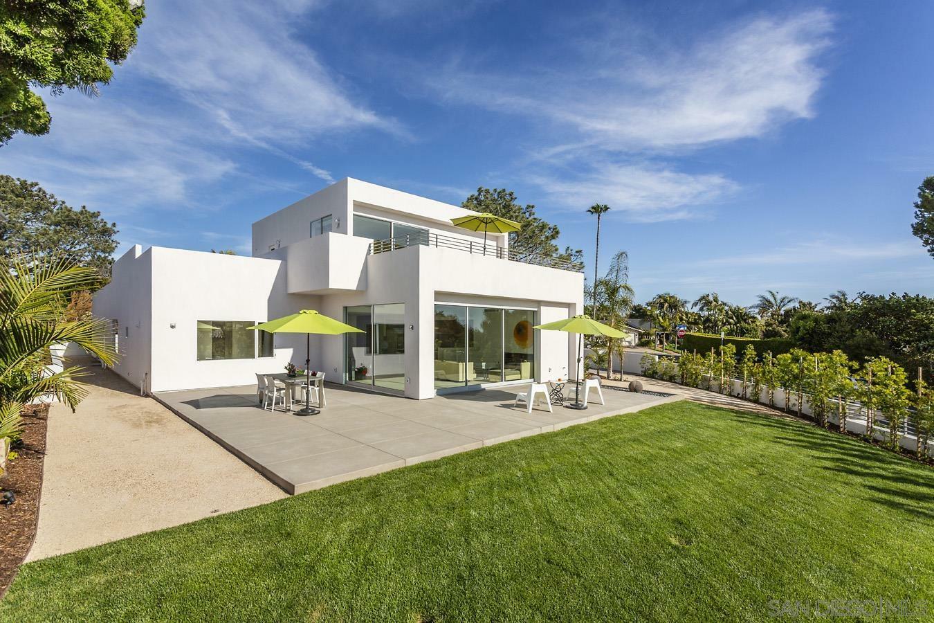 Property Photo: 8665 Glenwick Ln CA 92037