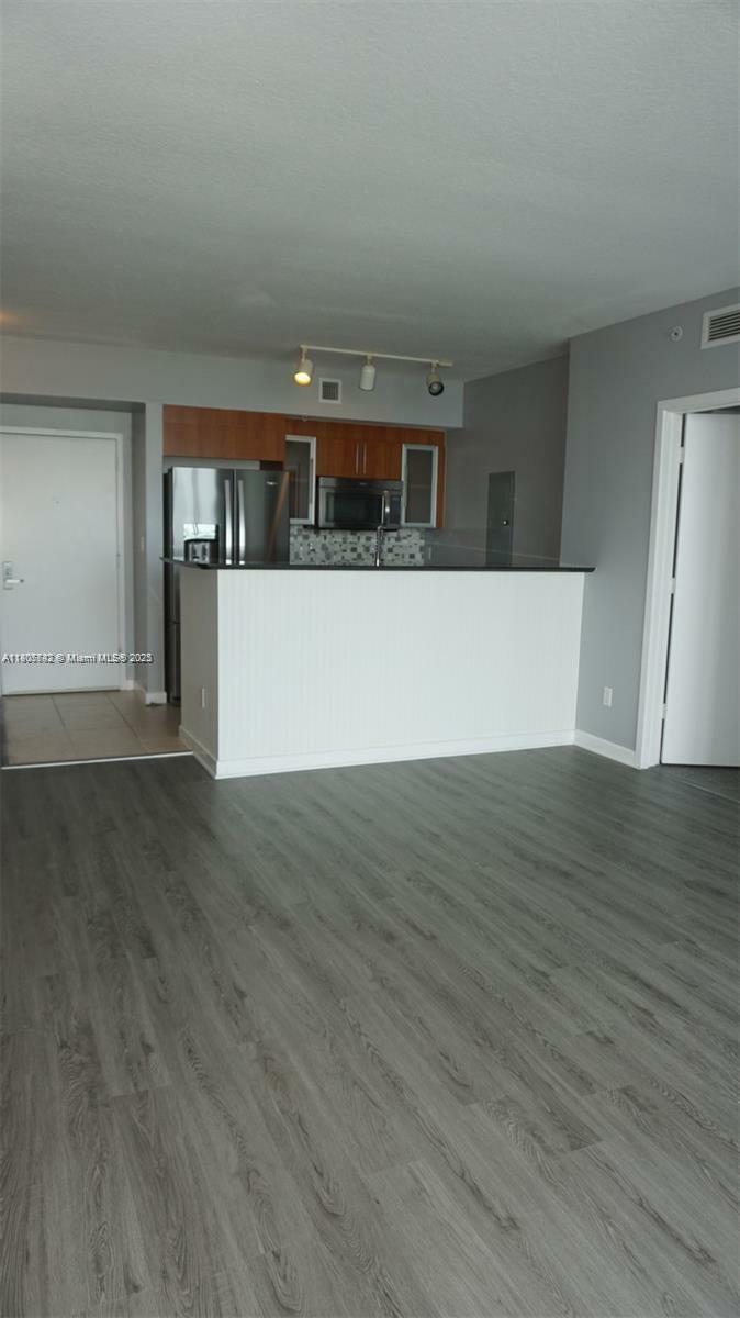 Property Photo:  325 S Biscayne Blvd 2022  FL 33131 