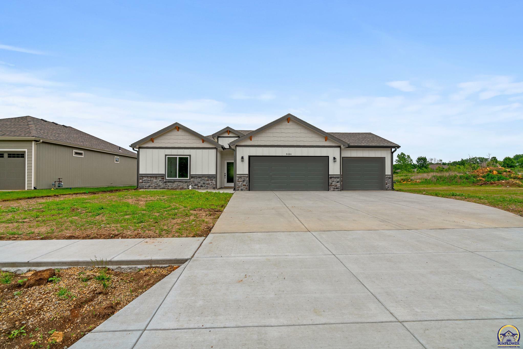 Property Photo: 3404 SE Howard Dr KS 66605
