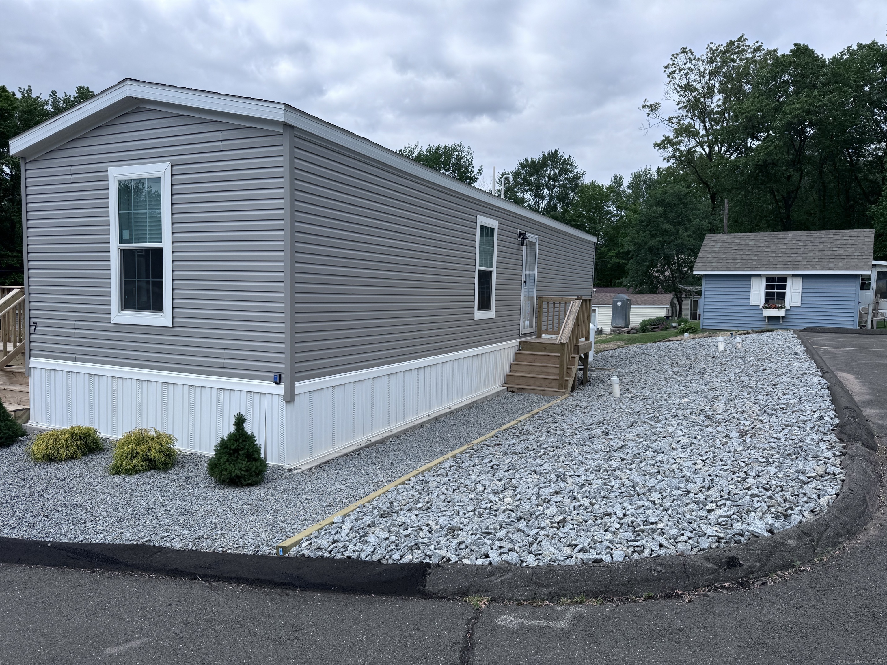 Property Photo: 7 Middle Terrace CT 06066