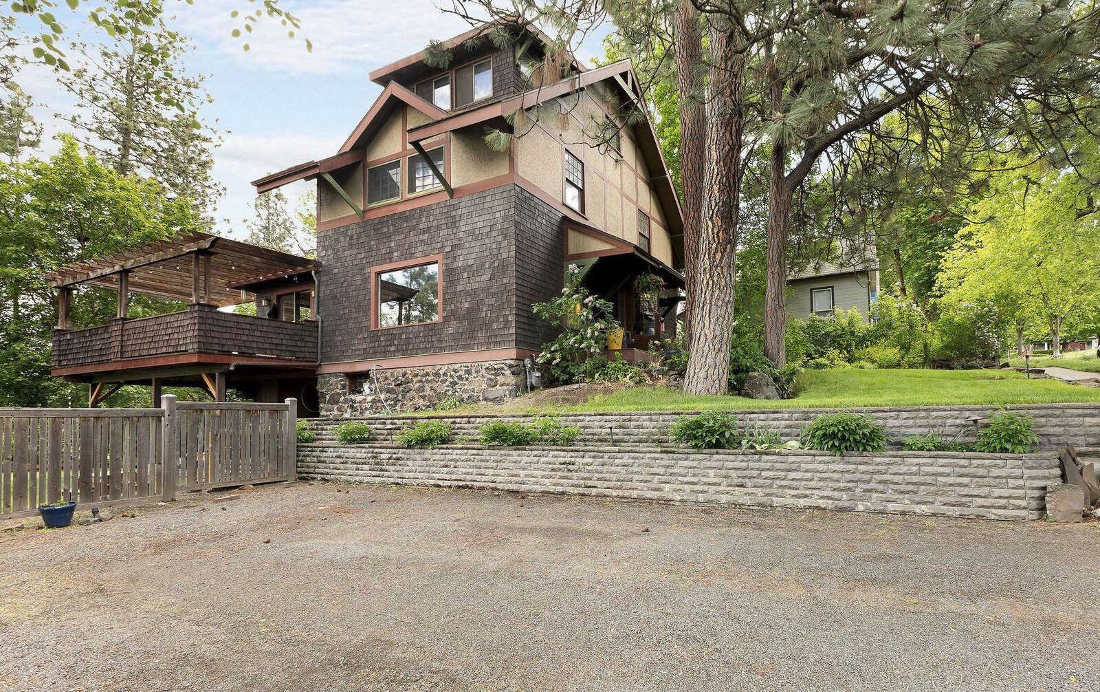 Property Photo:  1732 W 14th Ave  WA 99204 