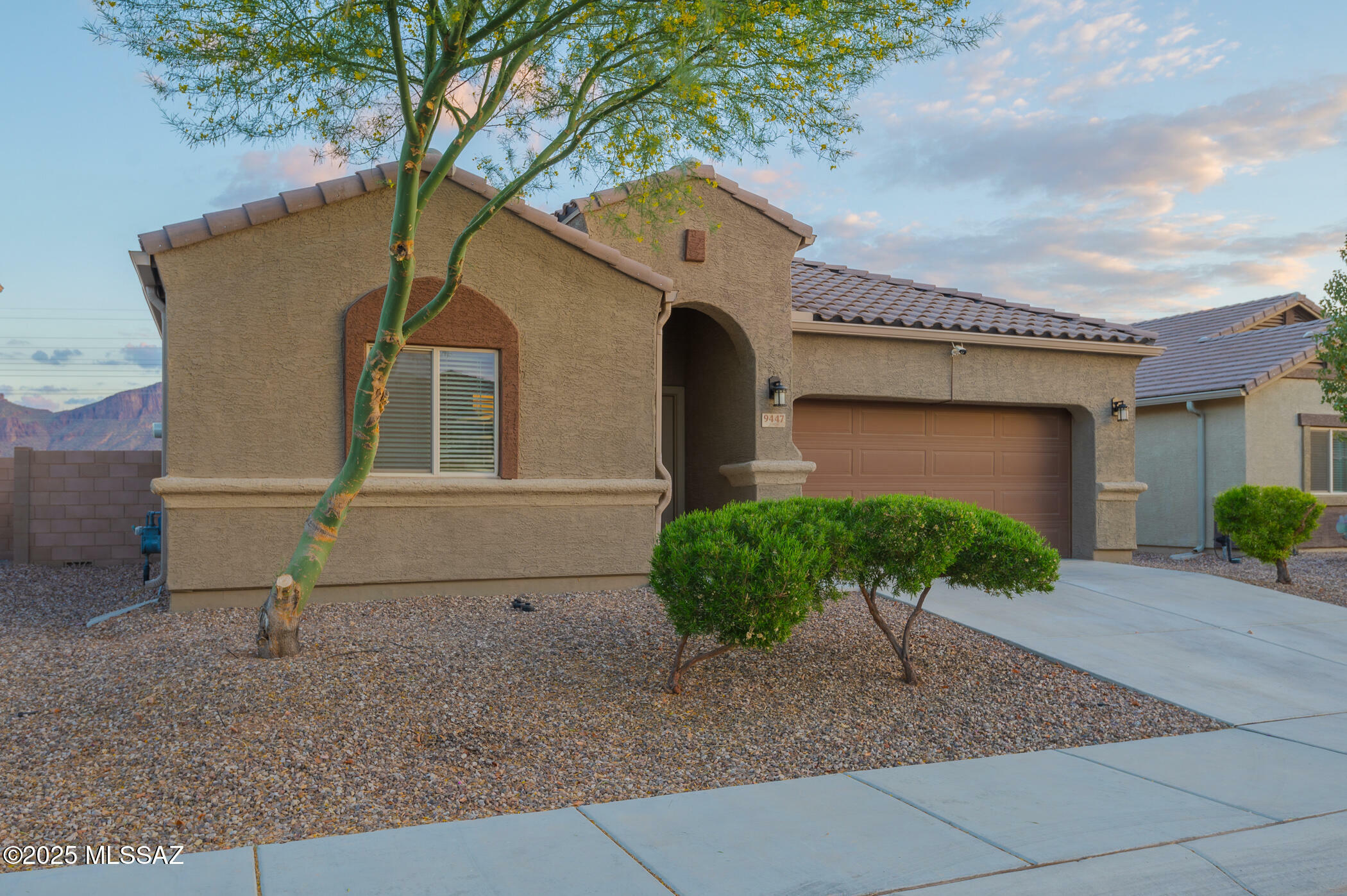 Property Photo: 9447 W Gambel Oak Lane AZ 85653