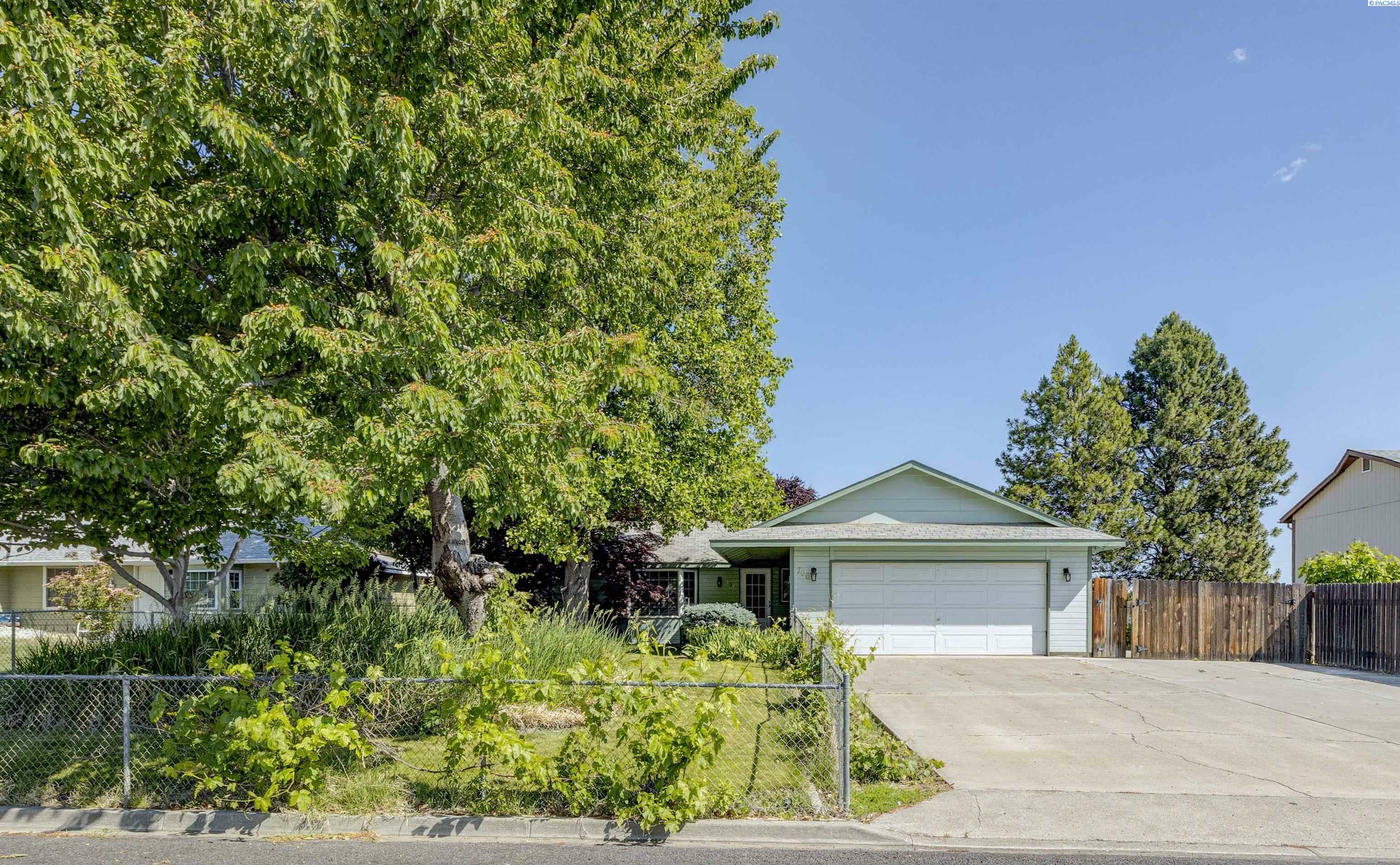 706 W 42nd Ave  Kennewick WA 99337 photo
