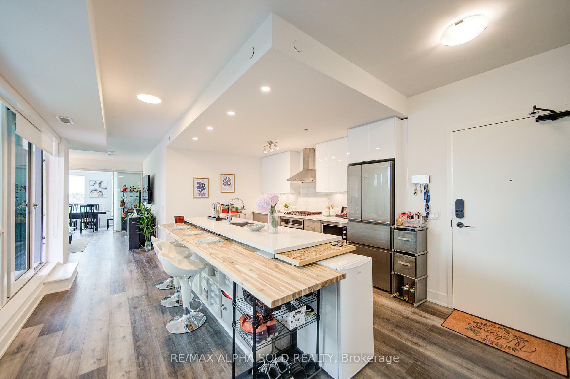 Property Photo: 11750 Ninth Line 423 ON L4A 5G1
