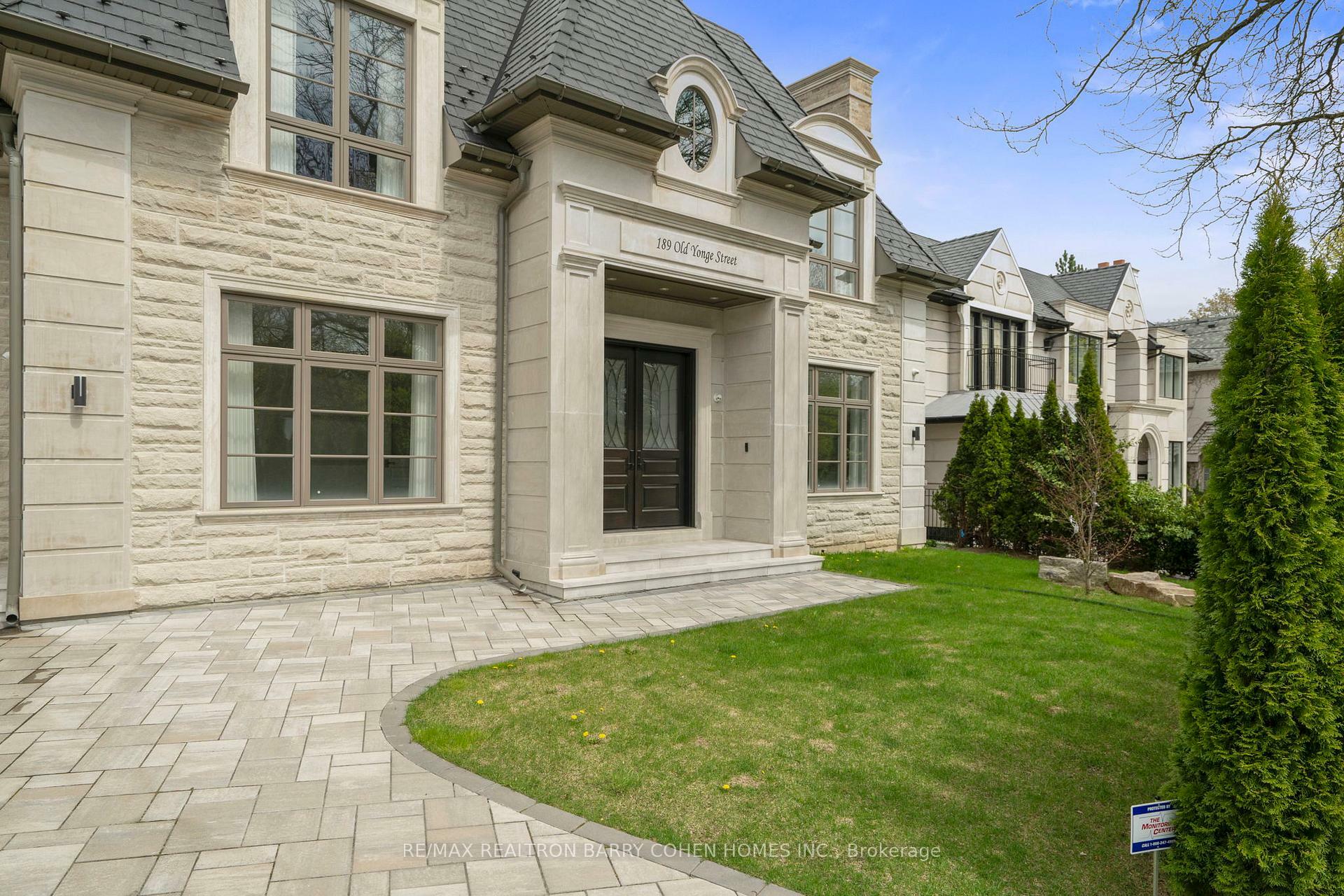 Property Photo: 189 Old Yonge Street ON M2P 1R2