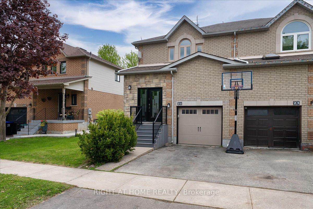 Property Photo: 21 Breeze Drive ON L3Z 3A6