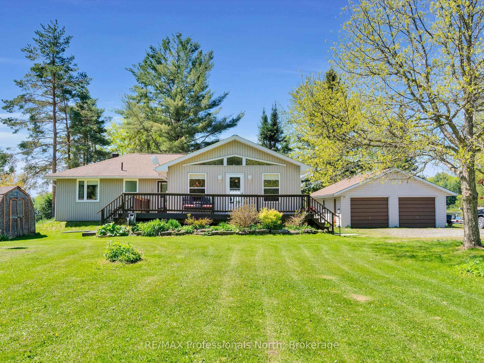 Property Photo: 1020 Cove Road ON P0B 1M0
