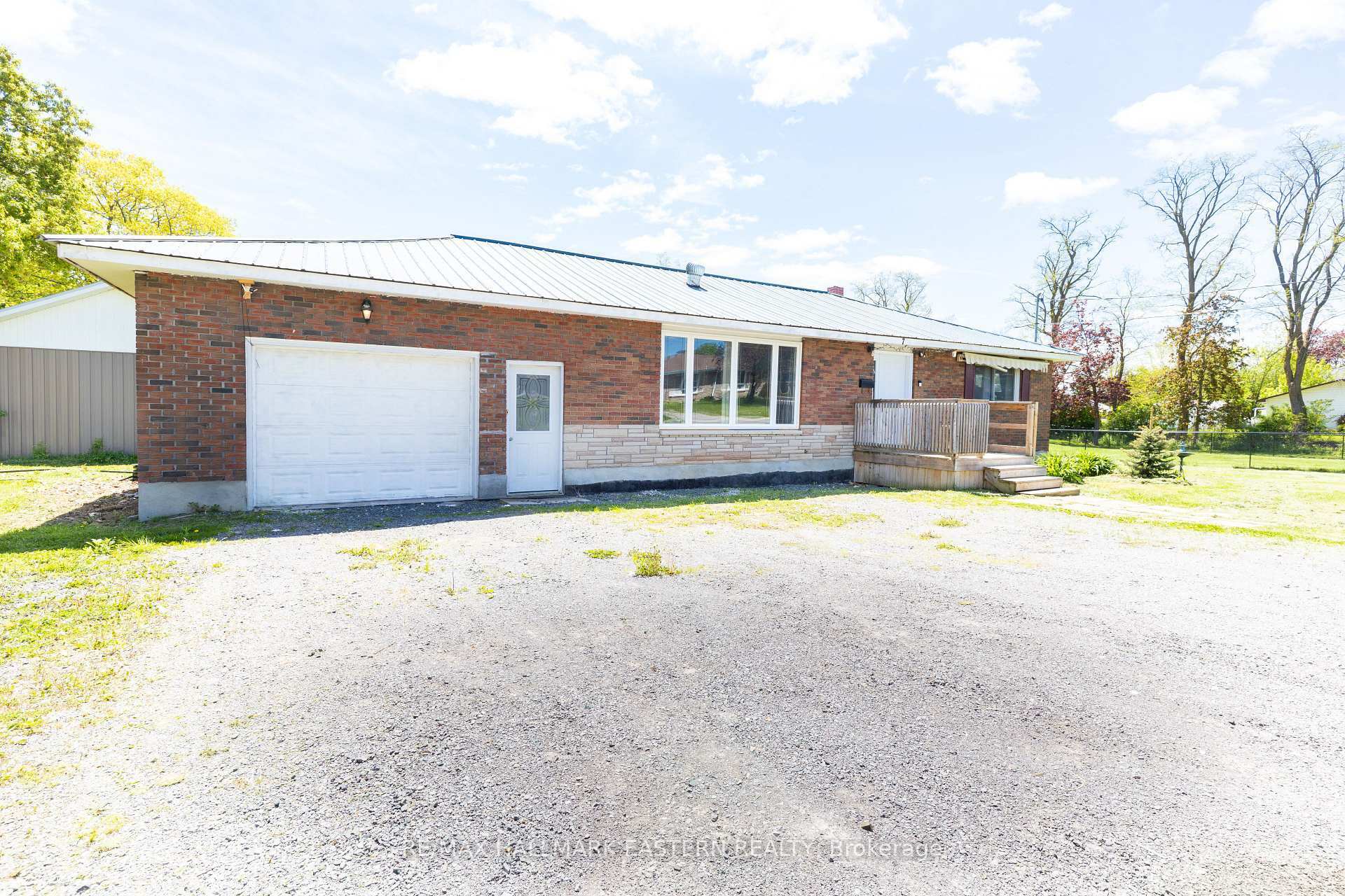 Property Photo: 7 Crawford Drive ON K0K 2M0