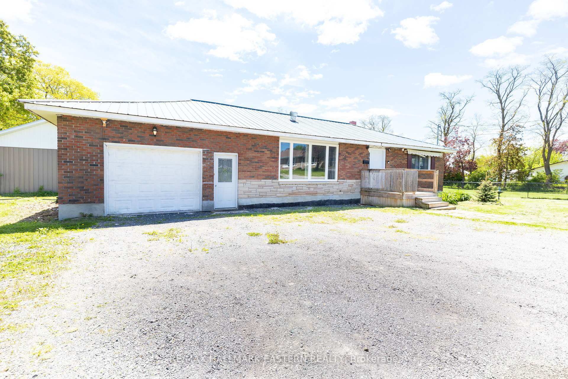 Property Photo: 7 Crawford Drive ON K0K 2M0