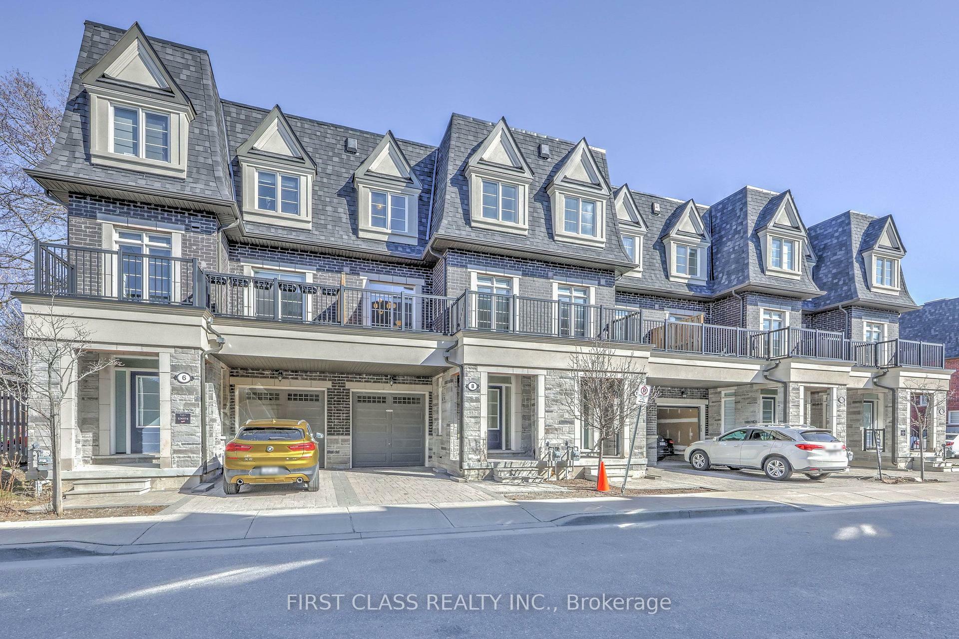 Property Photo: 8 Deep River Lane ON L4C 5S4