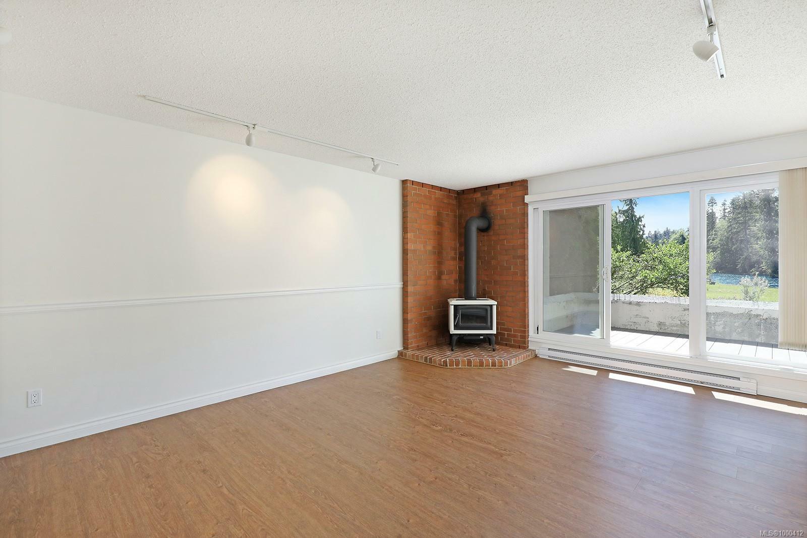 Property Photo: 205 1st St 116 BC V9N 1A5