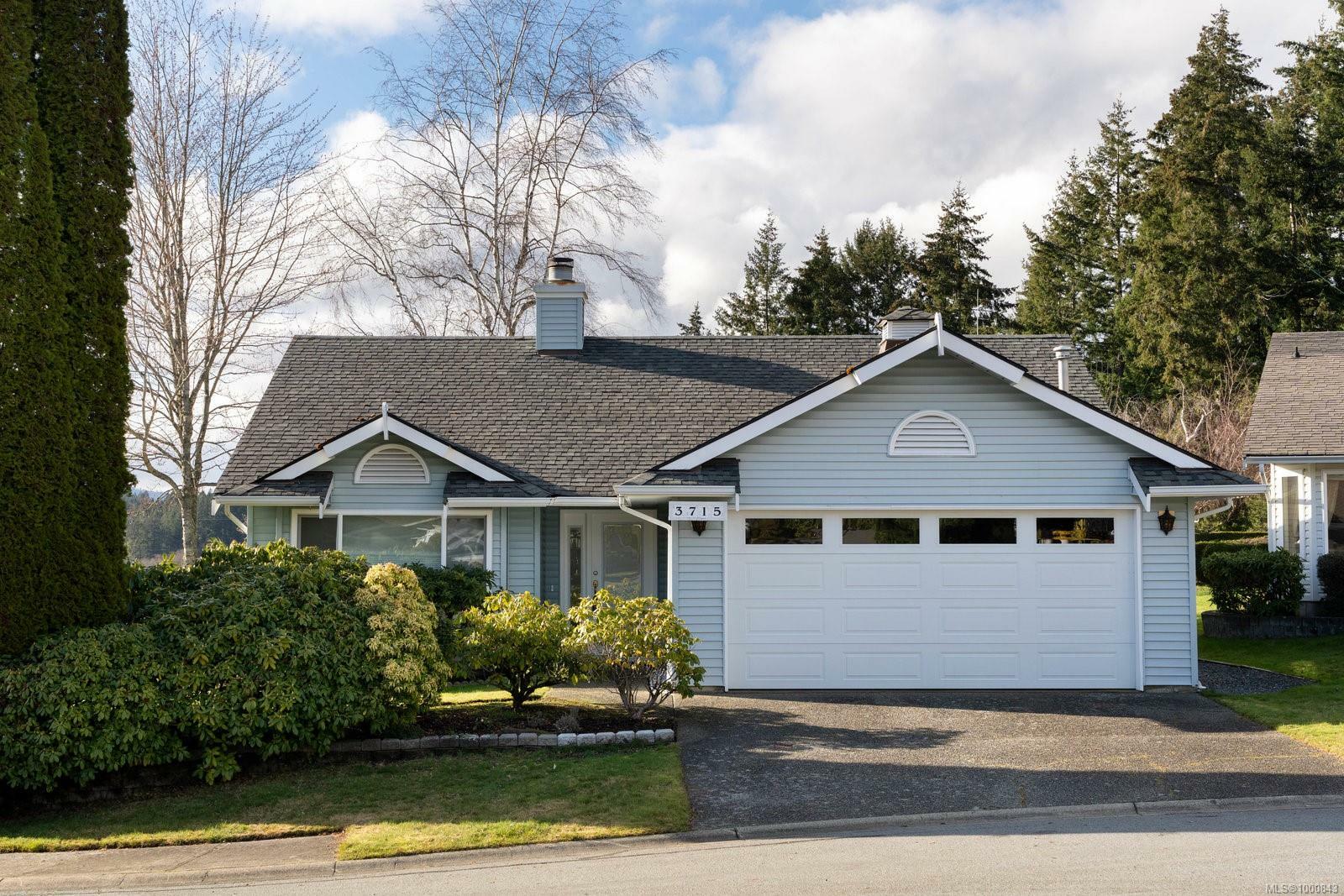 Property Photo: 3715 Arbutus Dr N BC V8H 0K8
