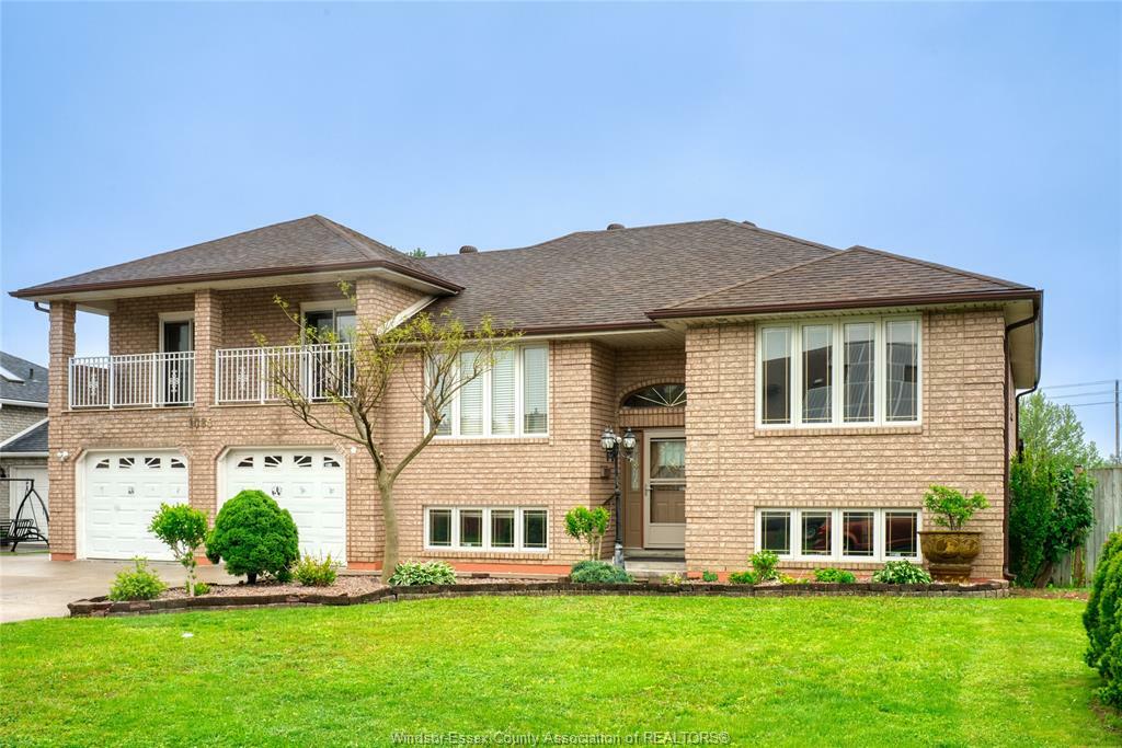 Property Photo: 1085 Waverly ON N8X 4X1
