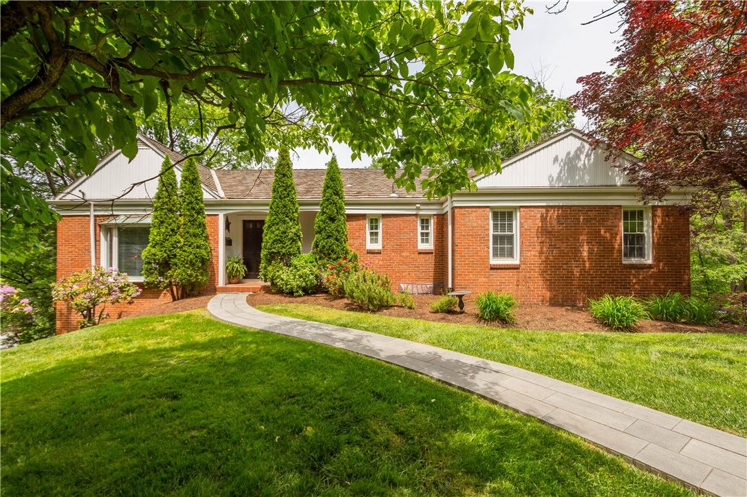 Property Photo: 1580 Williamsburg Rd PA 15243